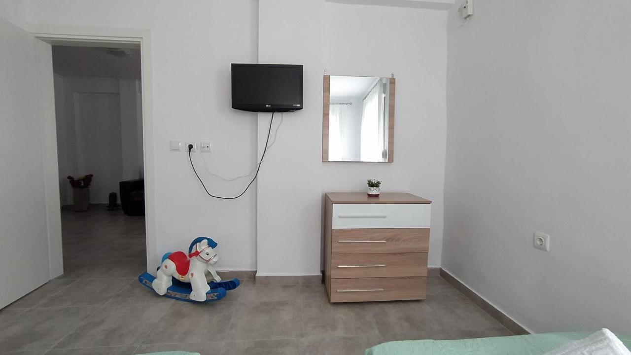 Ferienwohnung Cozy Ground Floor House Agía Triás Exterior foto